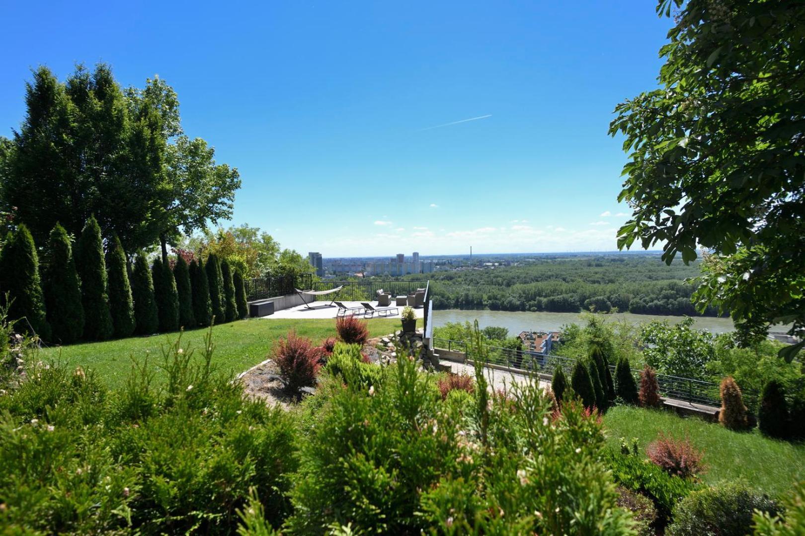 River View Apartments Hotel Bratysława Zewnętrze zdjęcie